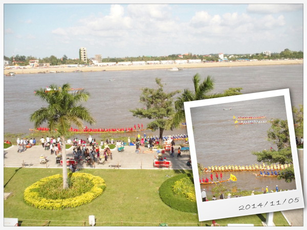 Courses de pirogues pour Bom Om Touk - Fête de l'eau - Phnom Penh