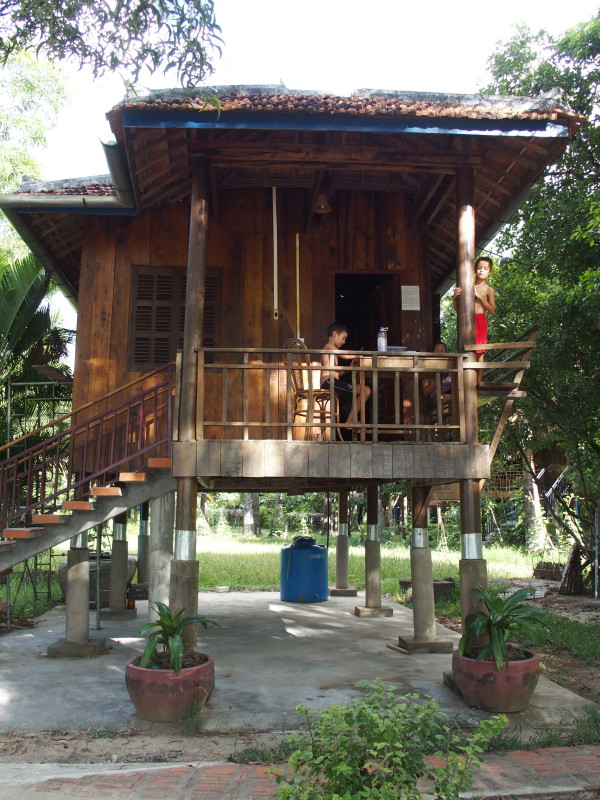 Lecture et école au bungalow - Les Manguiers - Kampot